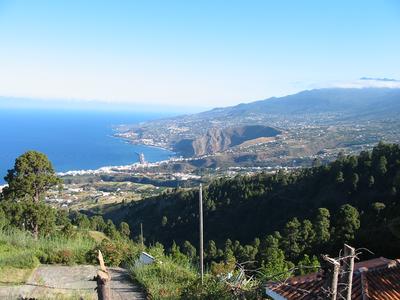 Santa Cruz from mountain road